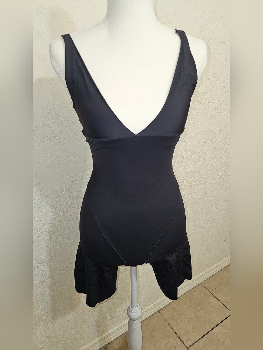 Maidenform Black V-Neck Body Shaper